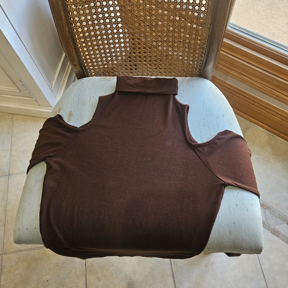 Cache Cold Shoulder Brown Top - Picture 5 of 5